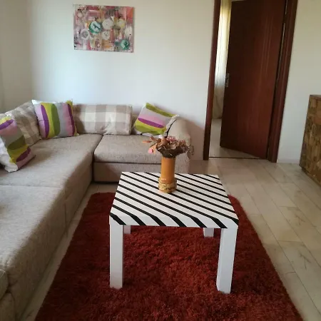 Lakehouse Holiday home Chinteni
